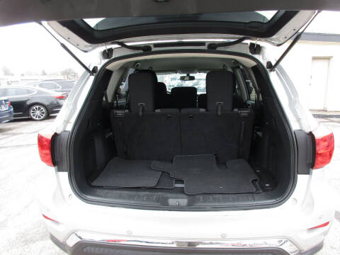 2017 Nissan Pathfinder SV