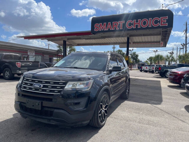 2016 Ford Explorer for sale at SMART CHOICE AUTO in Pasadena, TX