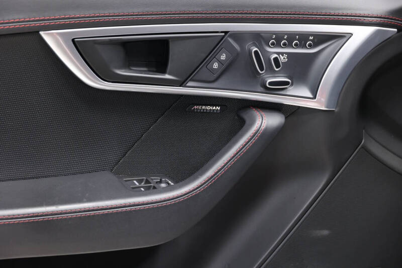 2021 Jaguar F-TYPE R