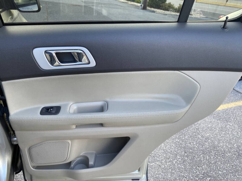 2011 Ford Explorer XLT