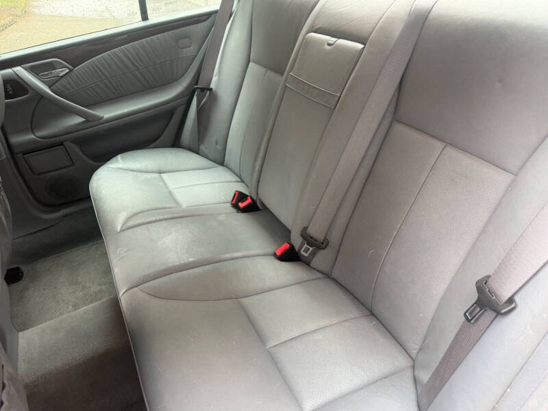 2002 Mercedes-Benz E-Class E 320