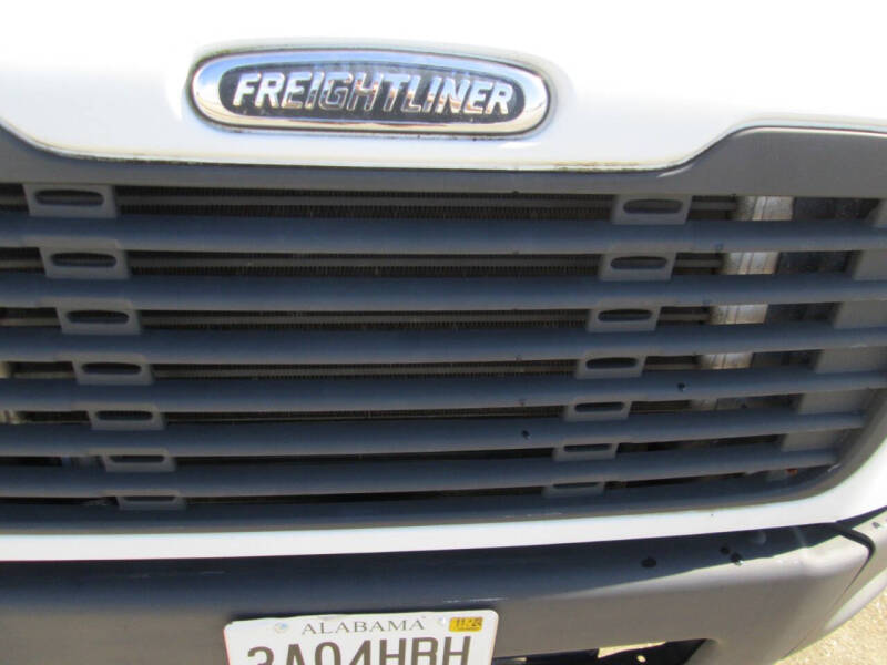 2007 Freightliner Business class M2