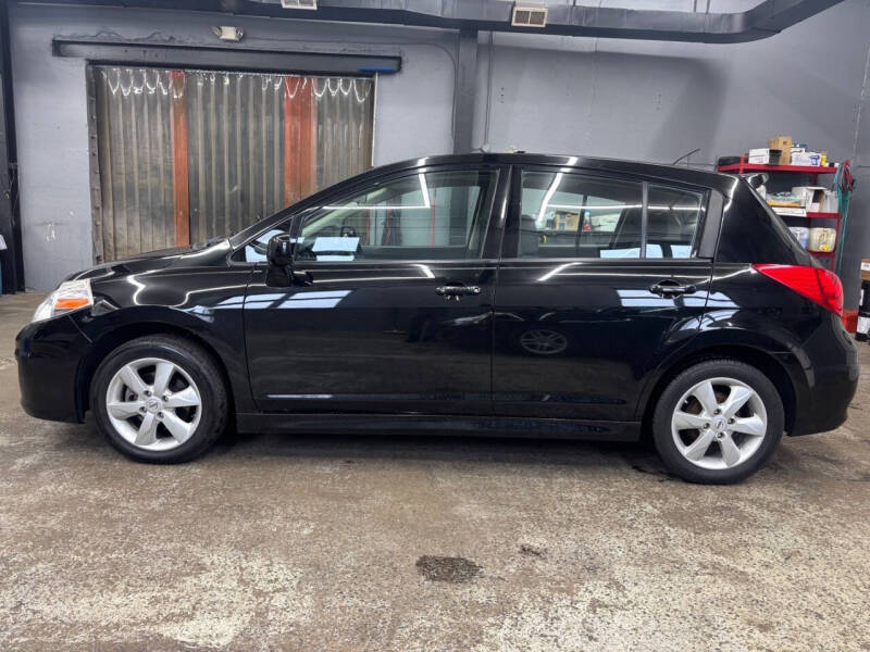 2011 Nissan Versa 1.8 SL