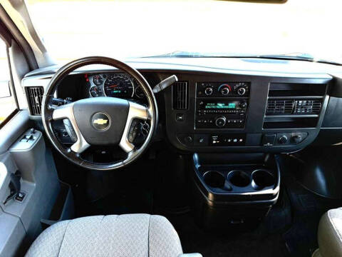 2017 Chevrolet Express LT 3500