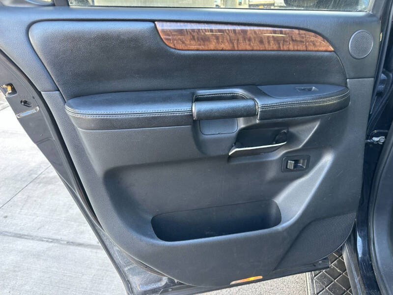 2012 Nissan Armada SL