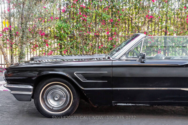 1965 Ford Thunderbird