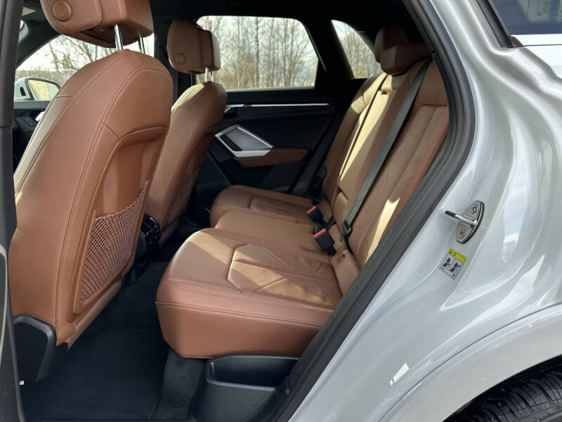 2021 Audi Q3 quattro S line Prem Plus 45 TFSI