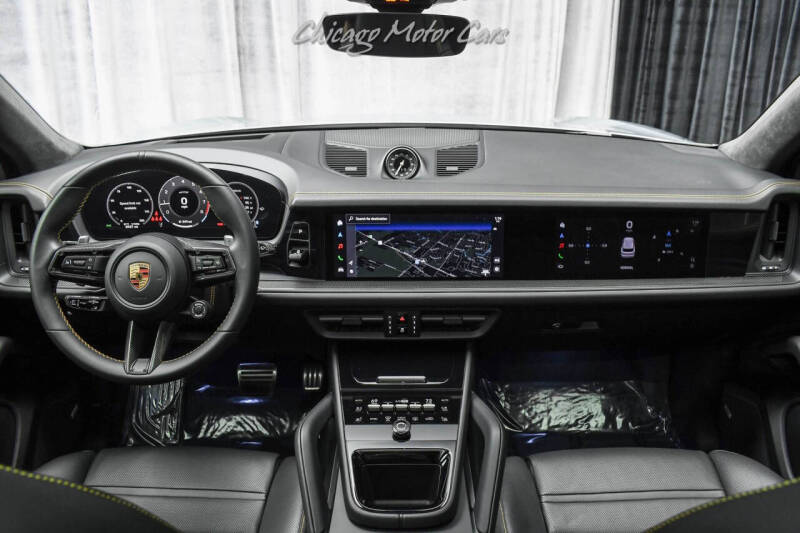 2025 Porsche Cayenne GTS