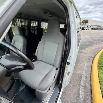 2011 Ford E-350