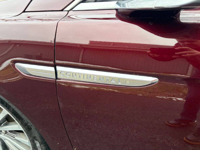 2018 Lincoln Continental Select