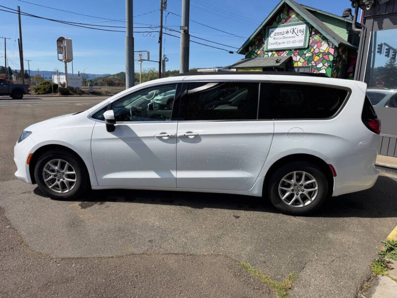 2021 Chrysler Voyager LXi
