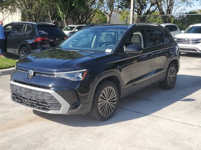 2025 Volkswagen Taos SE