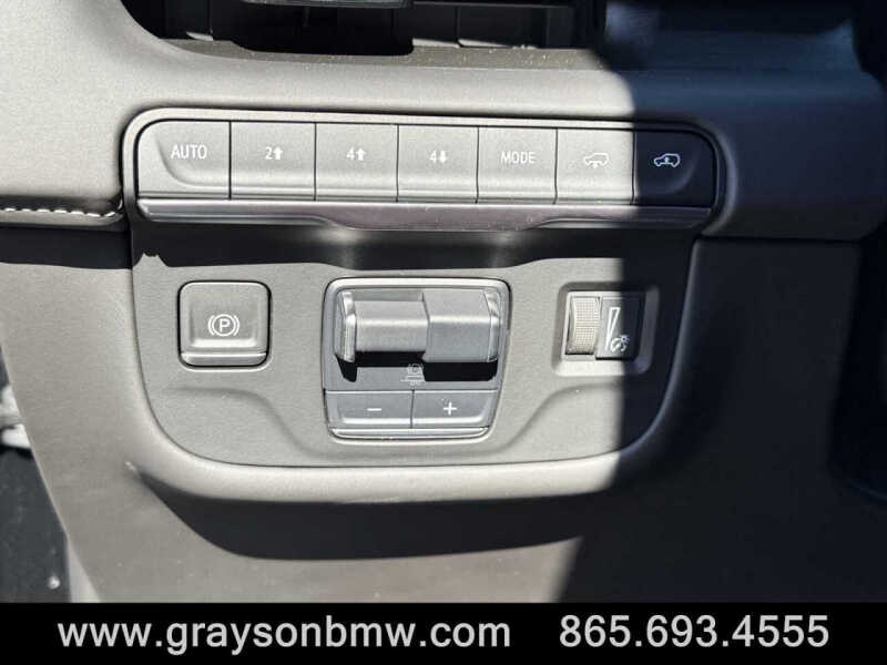 2024 Cadillac Escalade ESV Sport Platinum