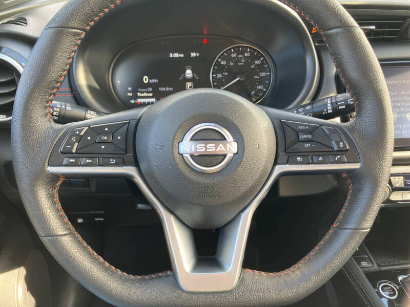 2024 Nissan Kicks SR