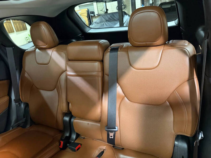 2019 Jeep Cherokee Overland