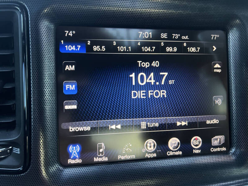 2016 Dodge Challenger 392 HEMI Scat Pack Shaker