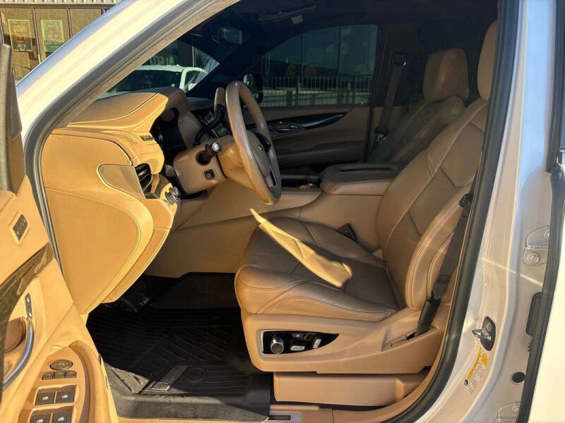 2019 Cadillac Escalade Platinum