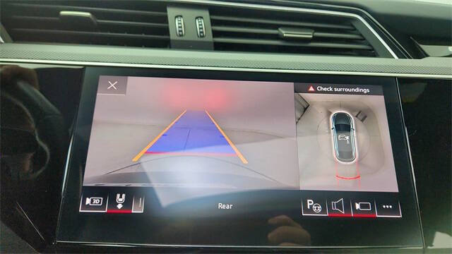 2024 Audi Q8 Sportback e-tron quattro Prestige S line