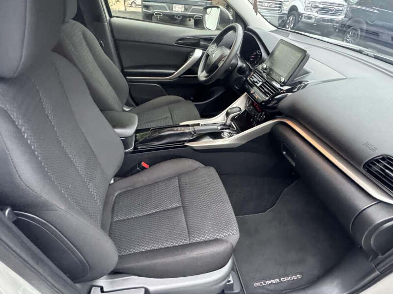 2024 Mitsubishi Eclipse Cross LE