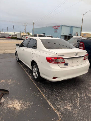 2011 Toyota Corolla LE