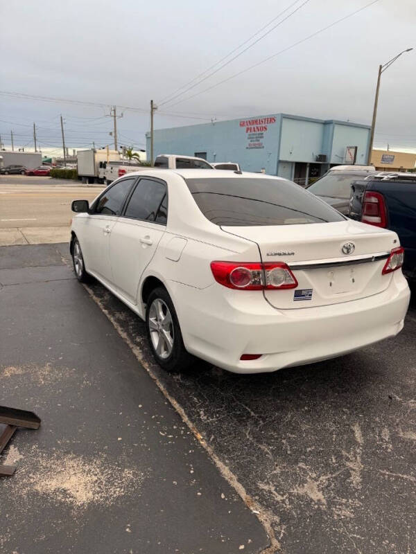 2011 Toyota Corolla LE