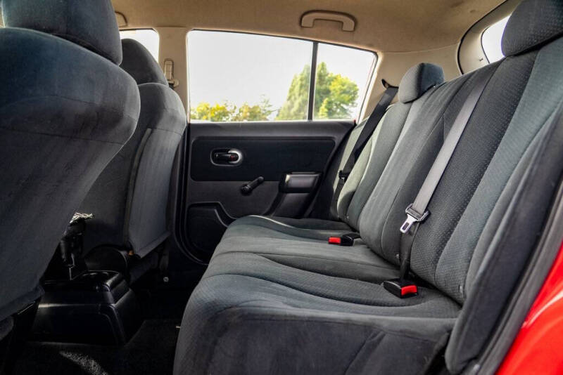 2010 Nissan Versa 1.8 S