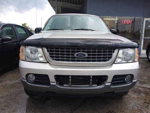 2005 Ford Explorer for sale at STEVE GRAYSON MOTORS in Youngstown OH