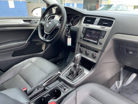 2015 Volkswagen Golf TSI S