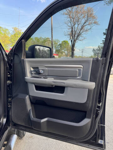 2016 RAM 1500 SLT