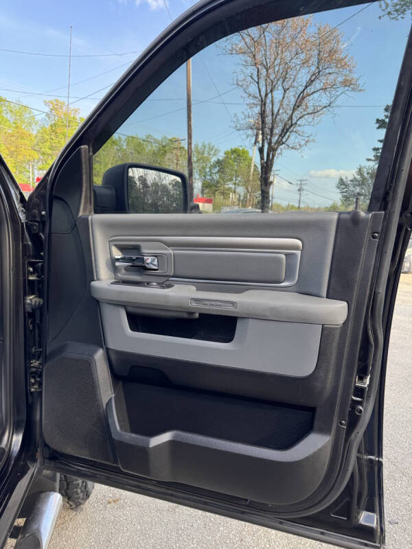 2016 RAM 1500 SLT