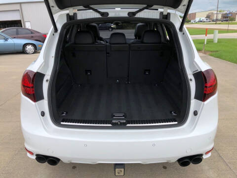 2013 Porsche Cayenne GTS