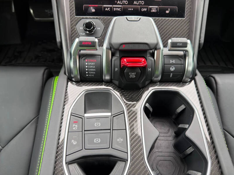 2024 Lamborghini Urus S