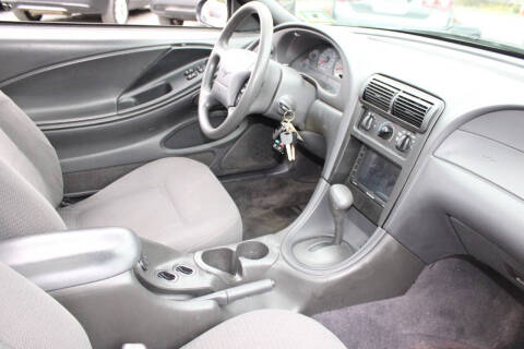 2000 Ford Mustang