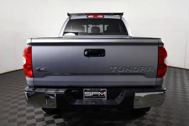 2017 Toyota Tundra SR5