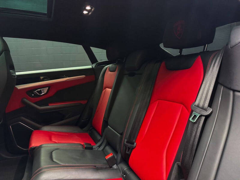 2022 Lamborghini Urus