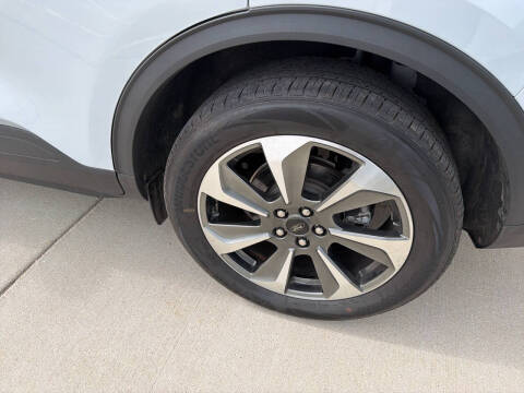 2025 Ford Escape Platinum