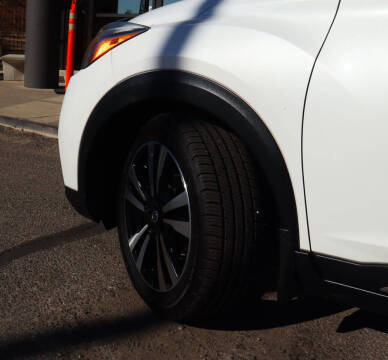 2020 Nissan Kicks SR