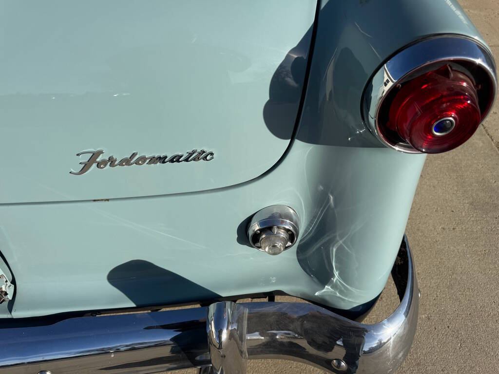 1952 Ford Crestline 122