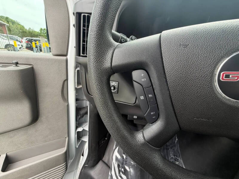 2022 GMC Savana 2500