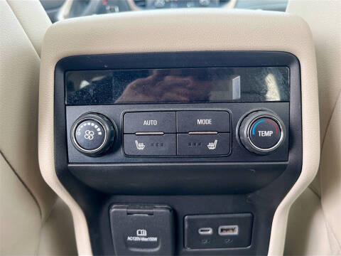 2022 GMC Acadia Denali