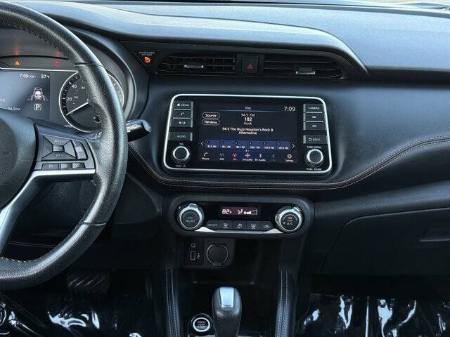 2020 Nissan Kicks SR