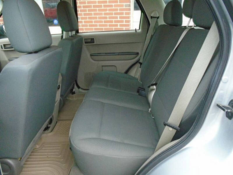 2010 Ford Escape XLS