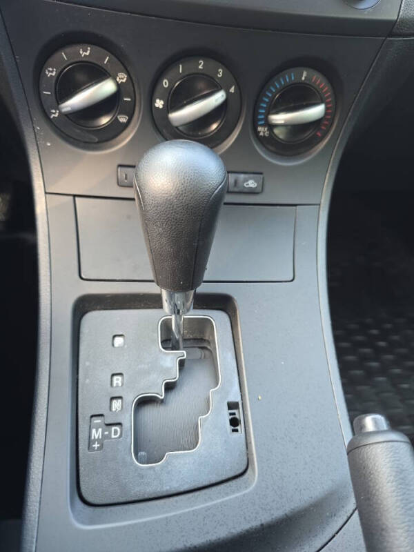 2013 Mazda MAZDA3 i SV