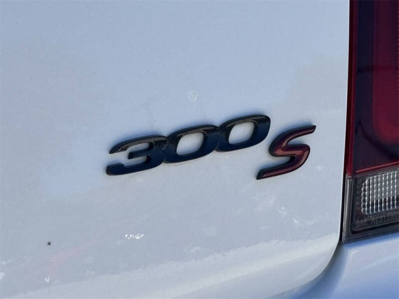2022 Chrysler 300 S V6