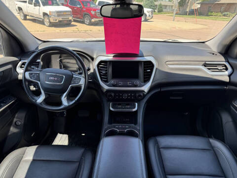 2021 GMC Acadia SLT