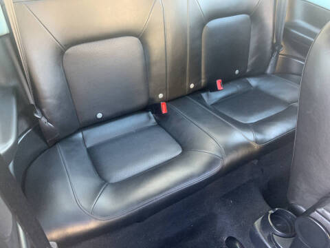 2010 Volkswagen New Beetle Base PZEV