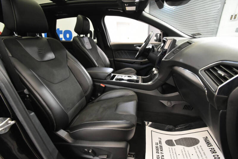 2021 Ford Edge ST