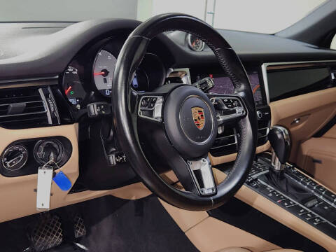 2020 Porsche Macan S