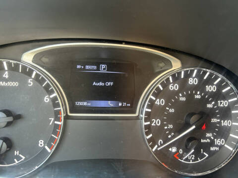 2017 Nissan Pathfinder SL