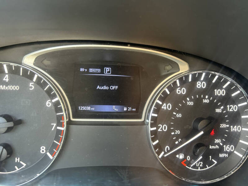 2017 Nissan Pathfinder SL